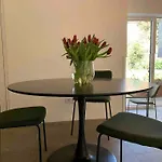 Happy Aparthotel