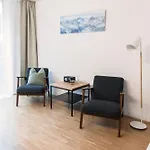 Happy Aparthotel 3*