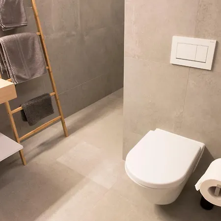 Happy Aparthotel
