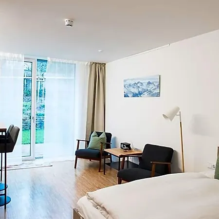 Happy Aparthotel 3*